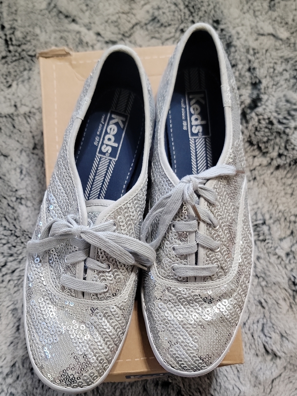 Keds Champion Sequin Silver Sneaker Women Size 9 WF54261 Sparkle Box & Extra Lac